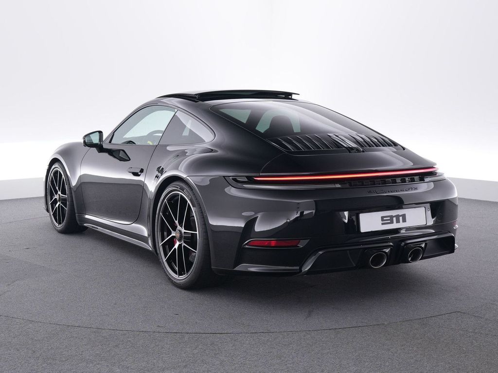 Porsche 992 2025