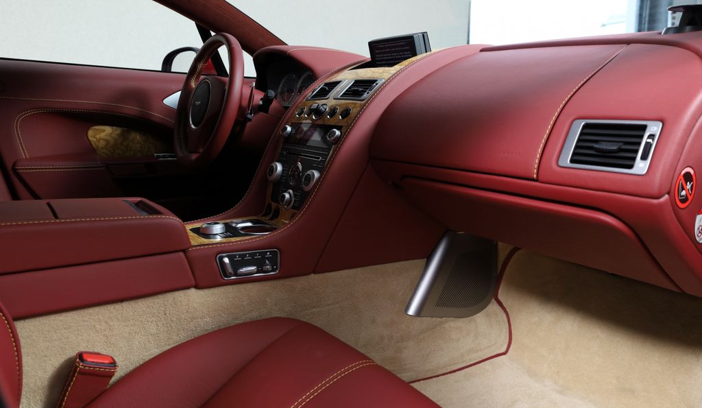 Aston Martin Rapide 2010