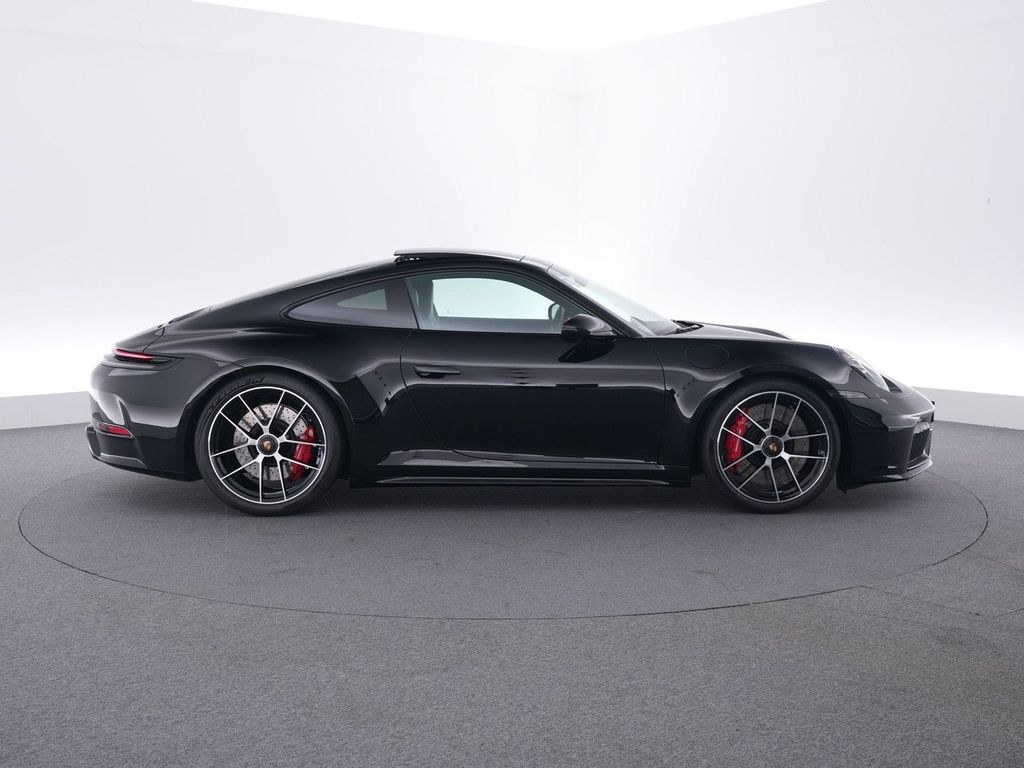 Porsche 992 2025