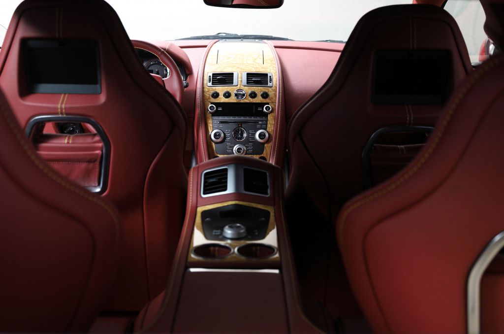 Aston Martin Rapide 2010