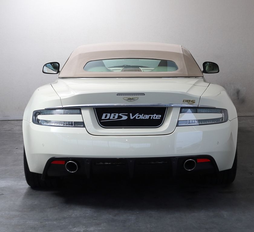Aston Martin DBS 2010