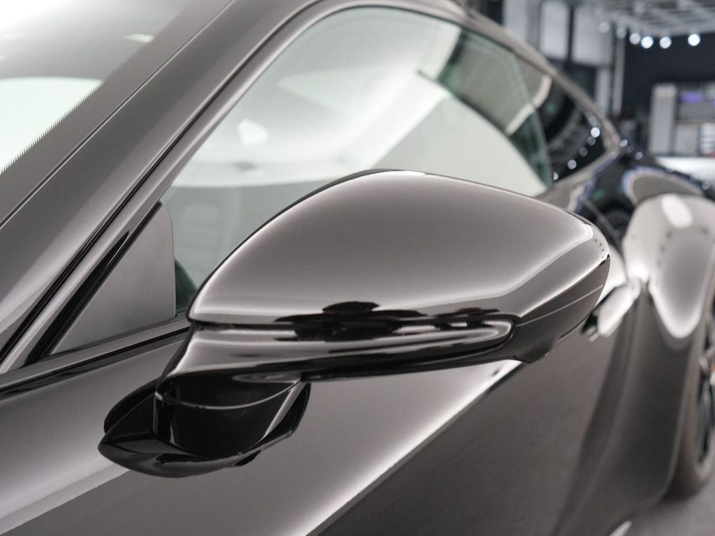 Porsche 992 2025