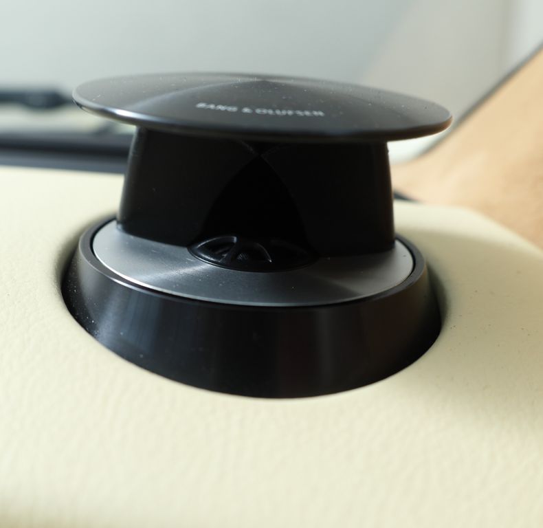 Aston Martin DBS 2010