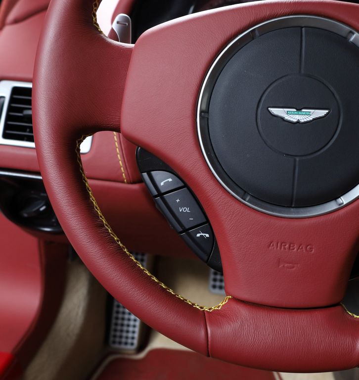 Aston Martin Rapide 2010