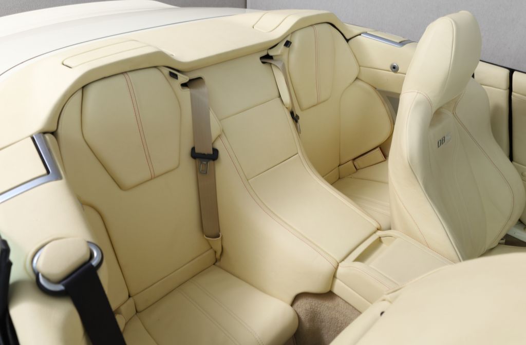 Aston Martin DBS 2010