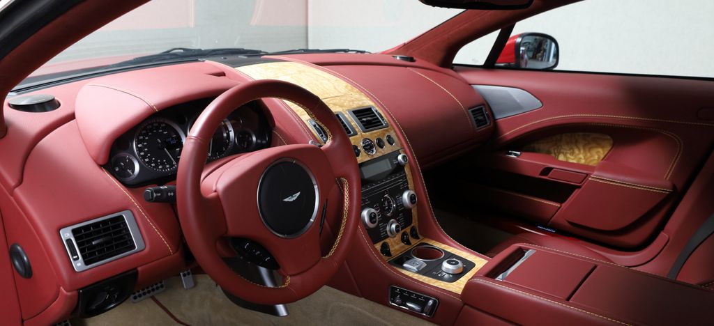 Aston Martin Rapide 2010