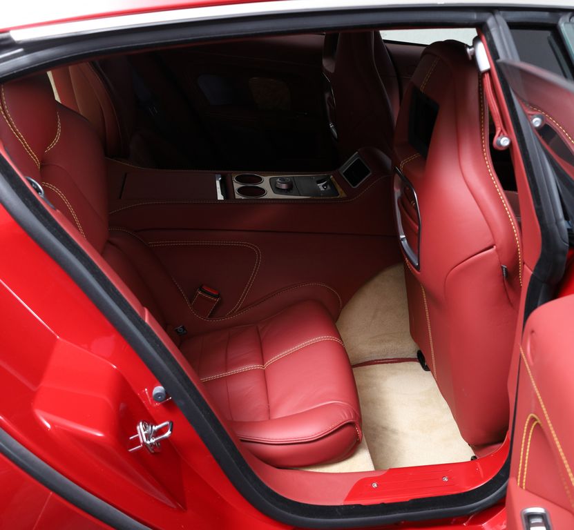 Aston Martin Rapide 2010