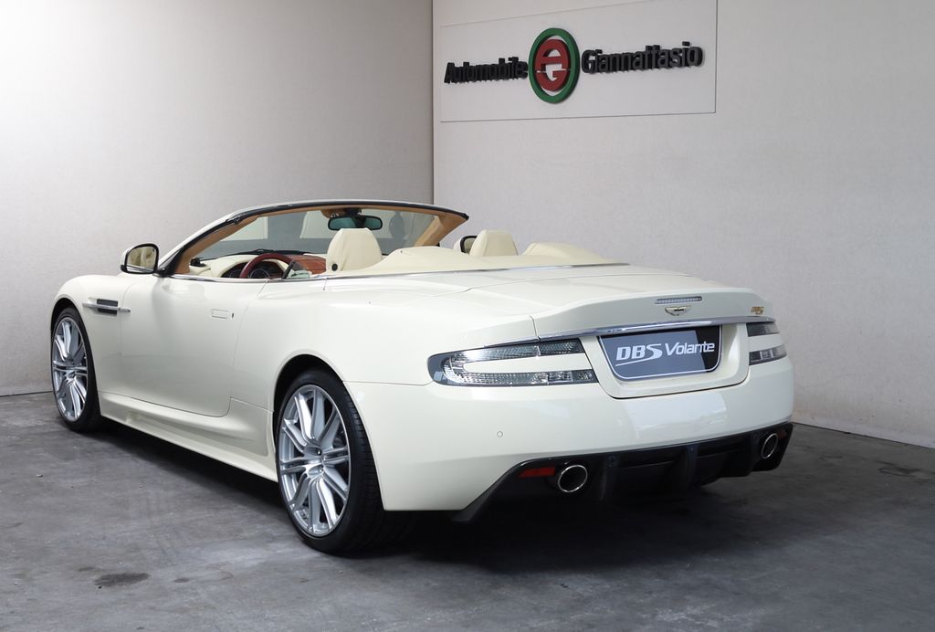 Aston Martin DBS 2010