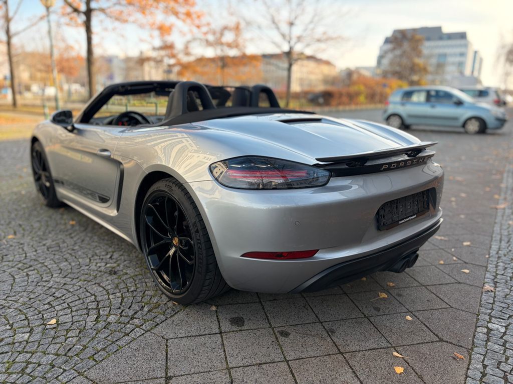 Porsche Boxster 2023