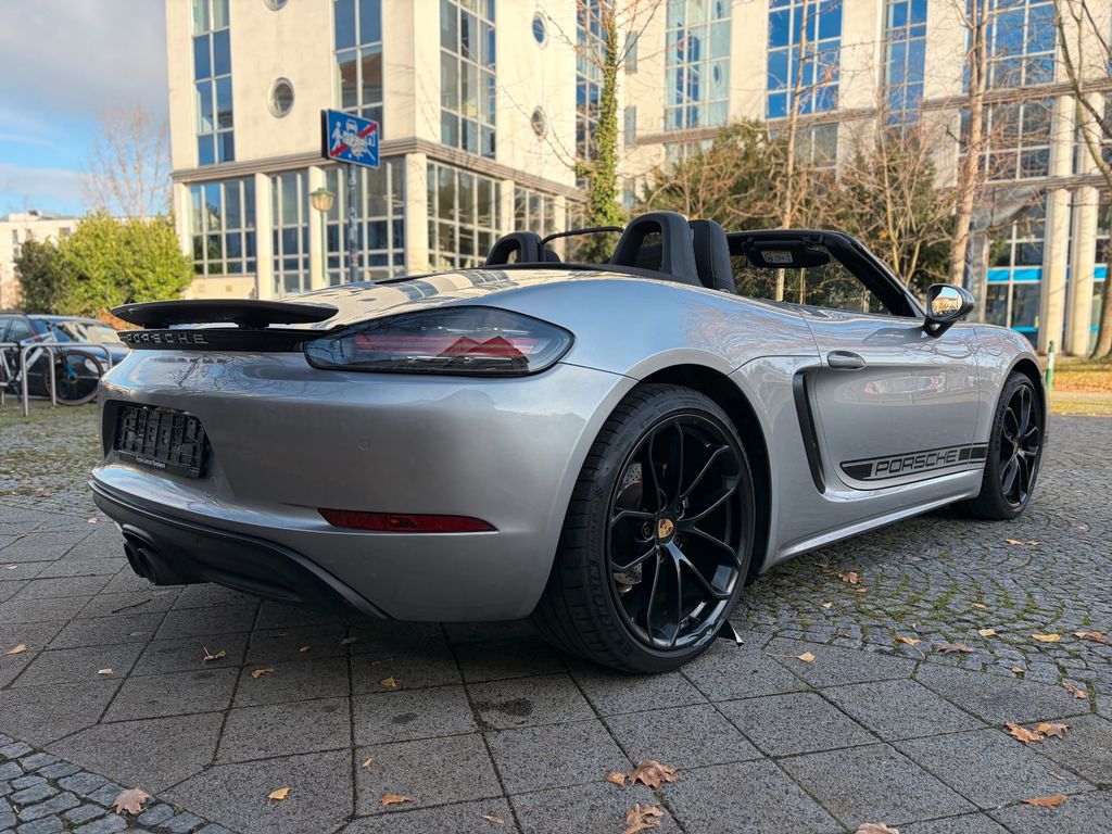 Porsche Boxster 2023