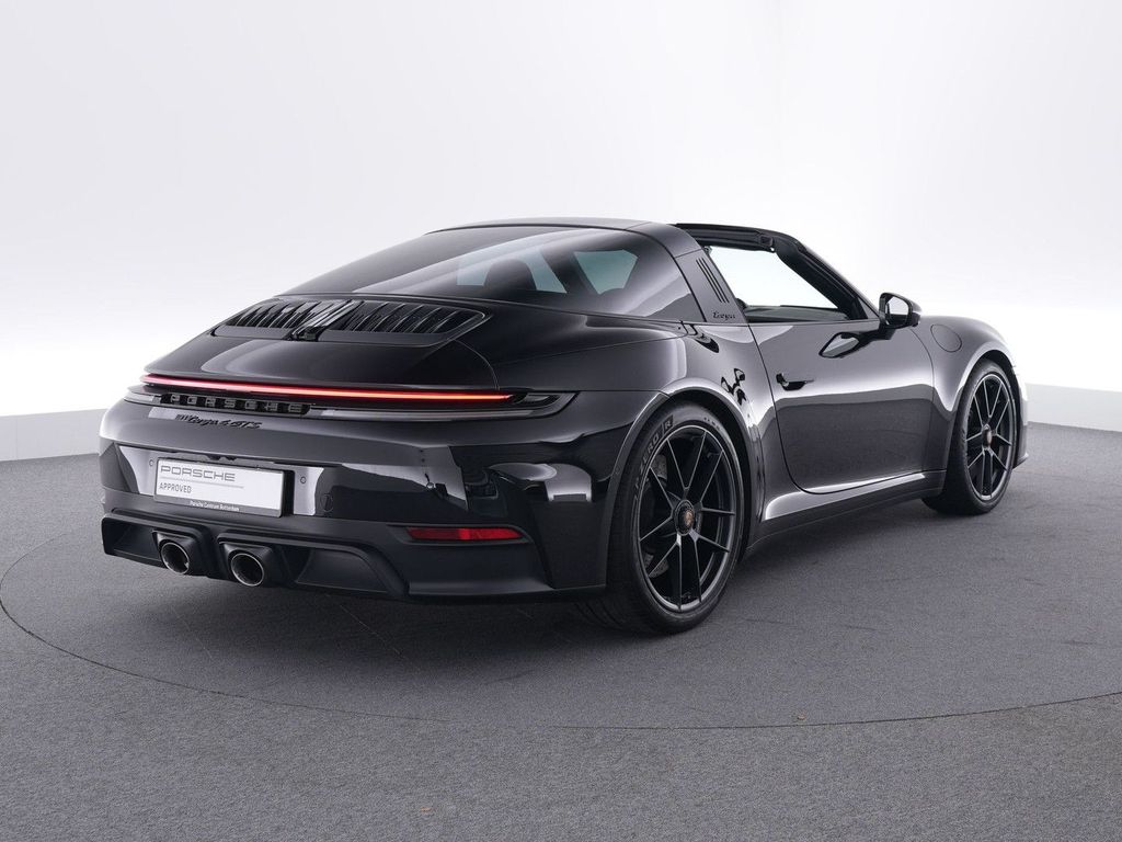 Porsche 992 2025