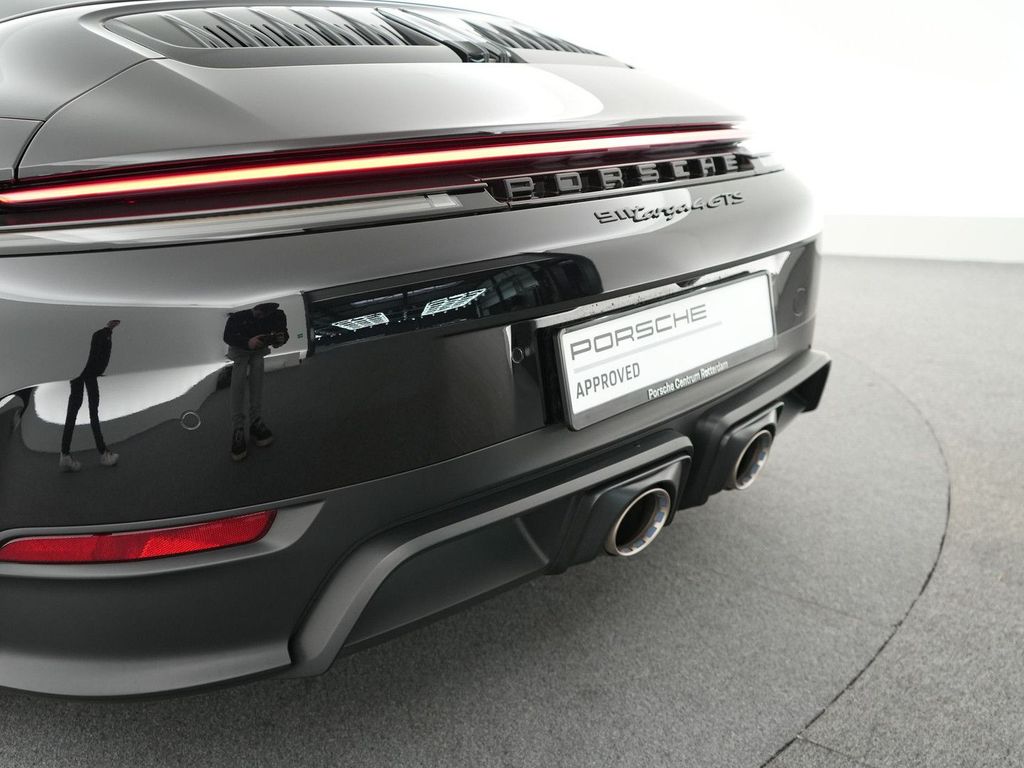 Porsche 992 2025