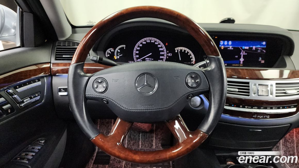 Mercedes-Benz S-Class 2008