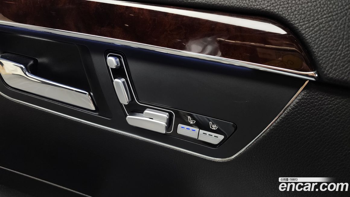 Mercedes-Benz S-Class 2008