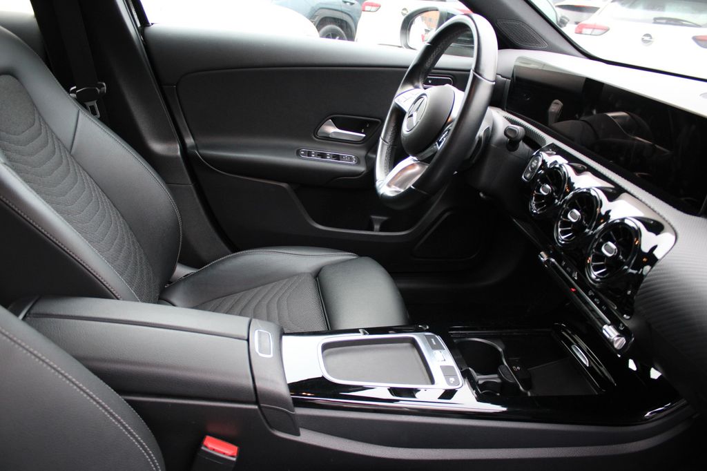 Mercedes-Benz A 180 2023