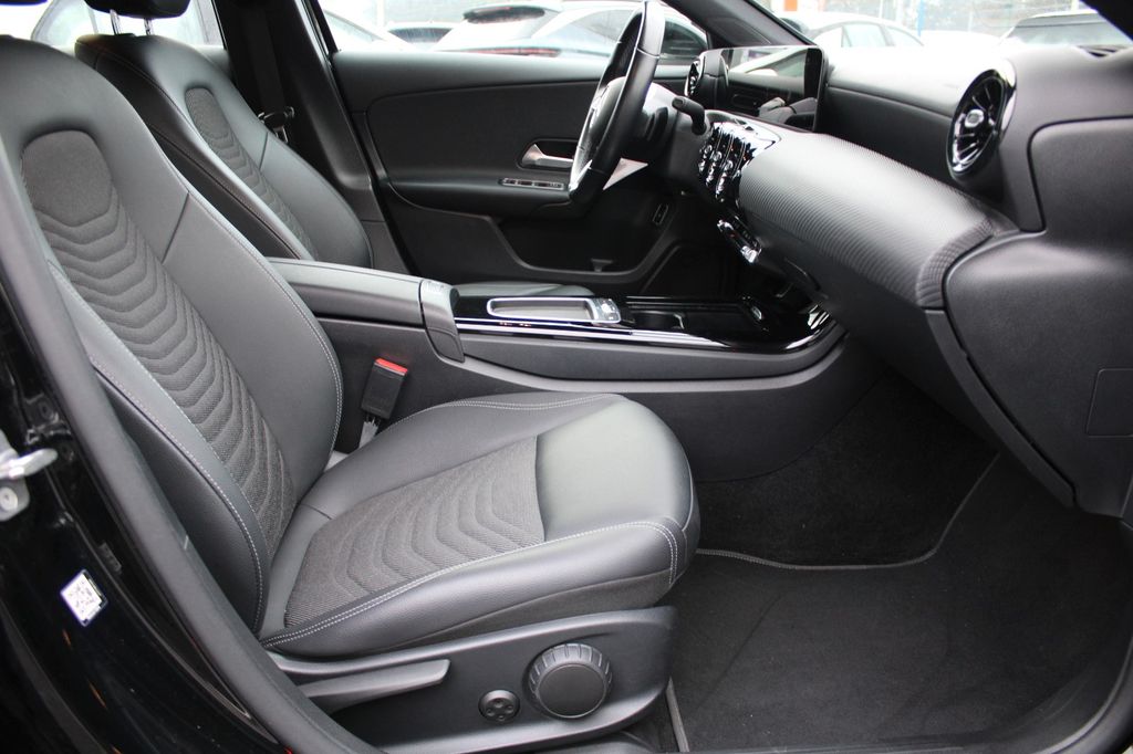 Mercedes-Benz A 180 2023