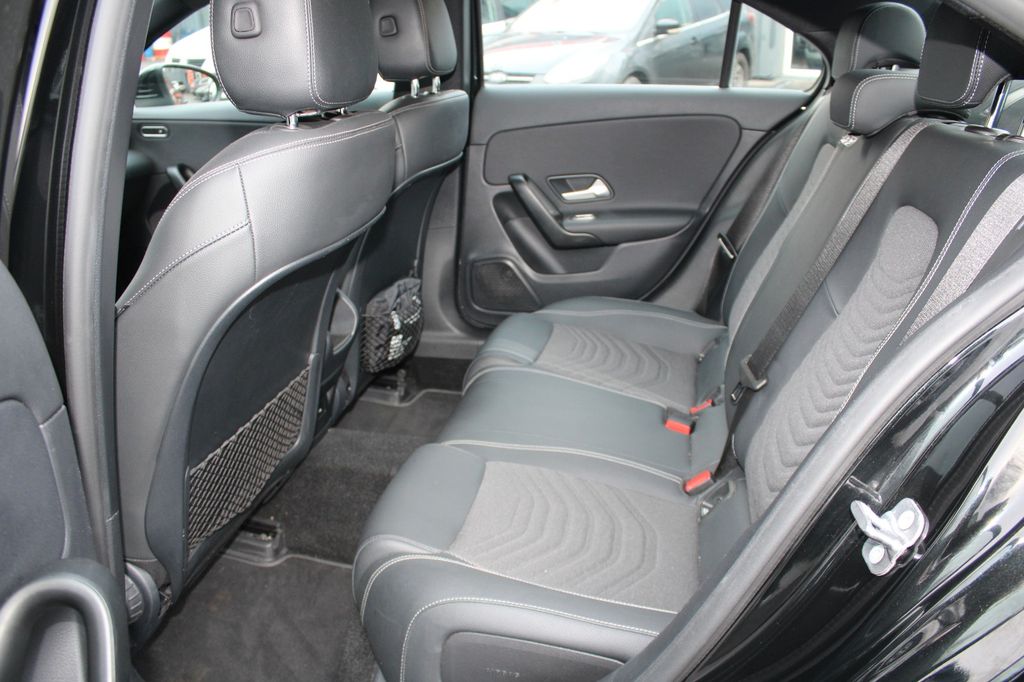 Mercedes-Benz A 180 2023