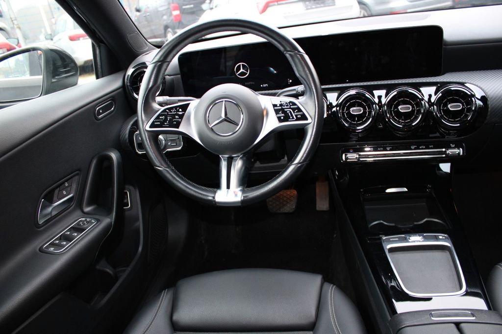 Mercedes-Benz A 180 2023