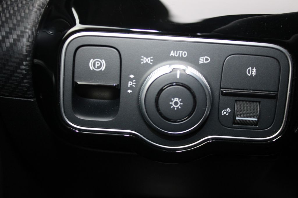 Mercedes-Benz A 180 2023