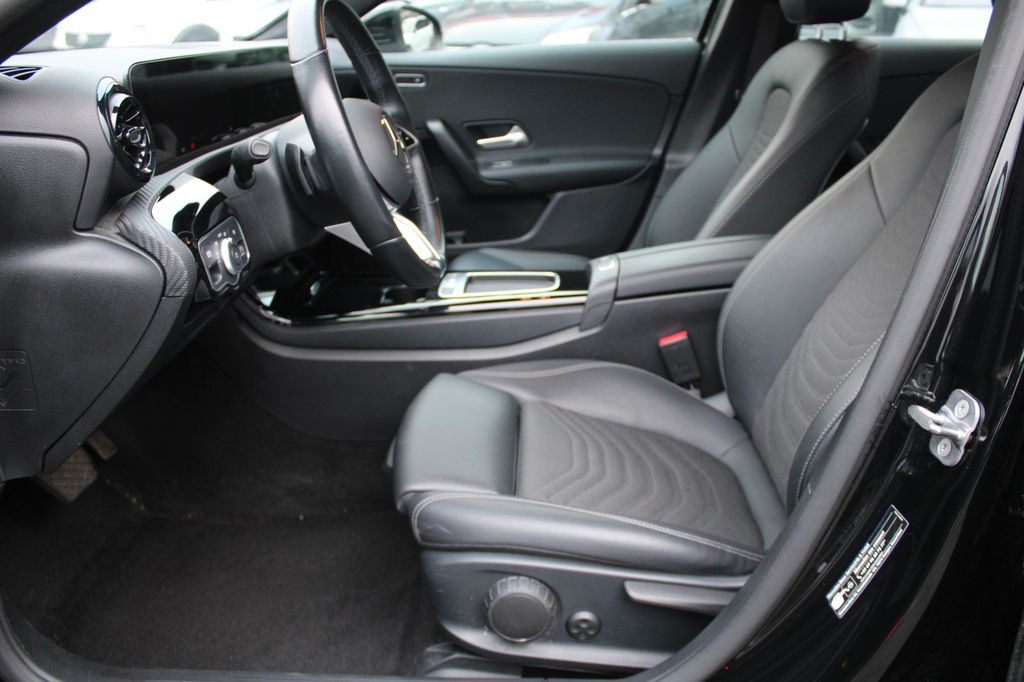 Mercedes-Benz A 180 2023