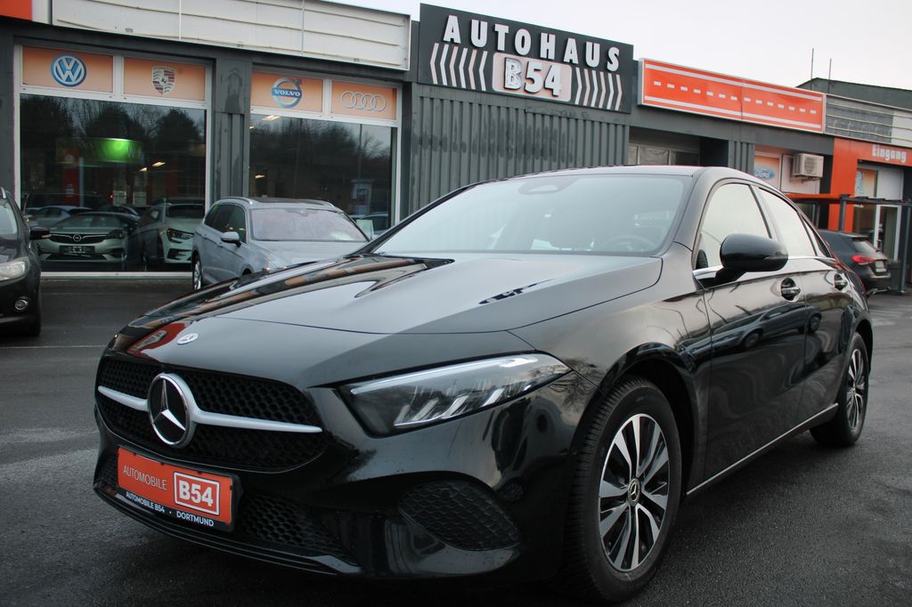 Mercedes-Benz A 180 2023