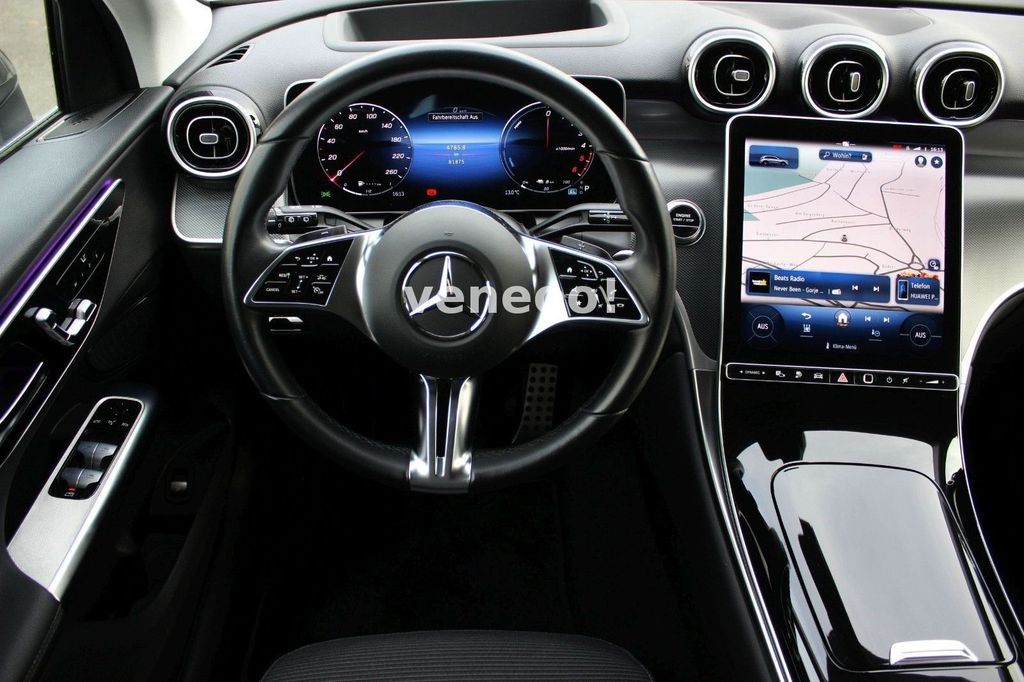 Mercedes-Benz GLC 300 2023