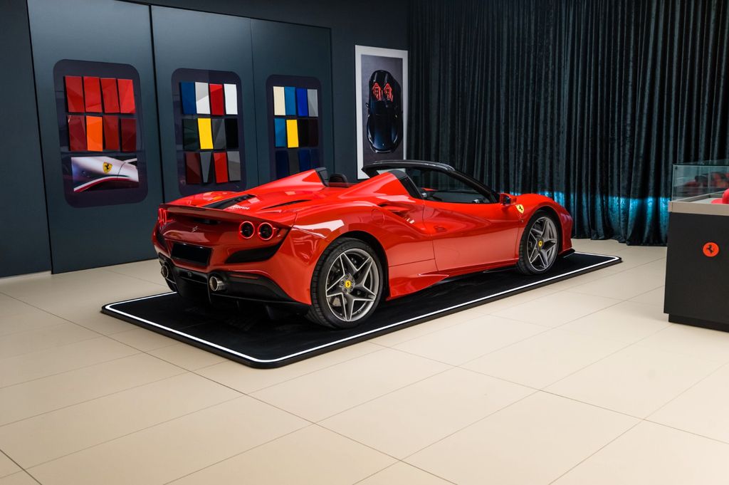 Ferrari F8 2020