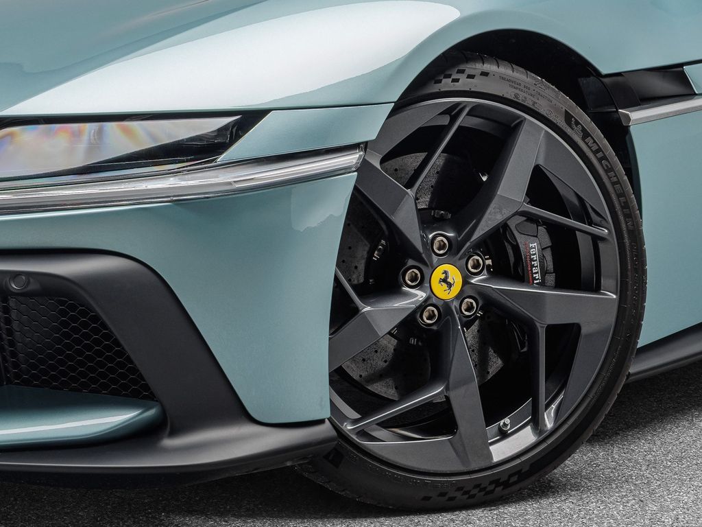 Ferrari 12Cilindri 2024