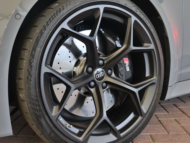 Audi RS6 2024