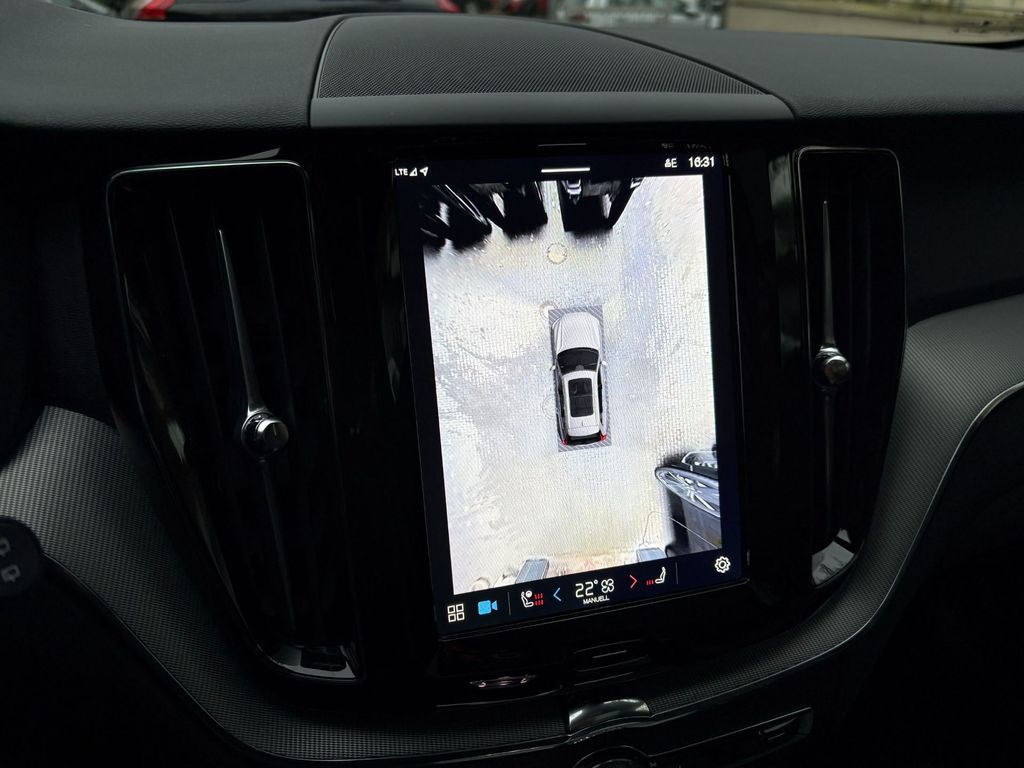 Volvo XC60 2025