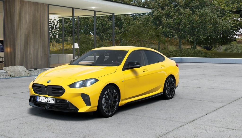 BMW M235 2025