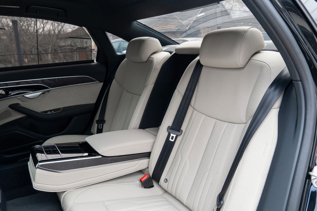 Audi A8 2025
