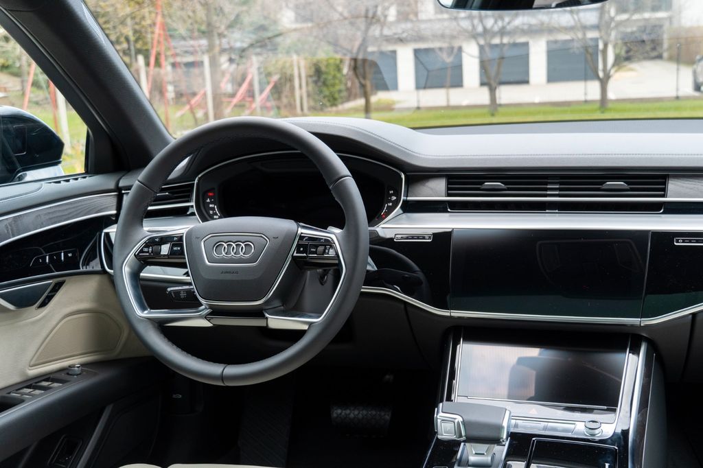 Audi A8 2025