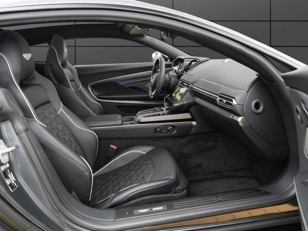 Aston Martin Vanquish