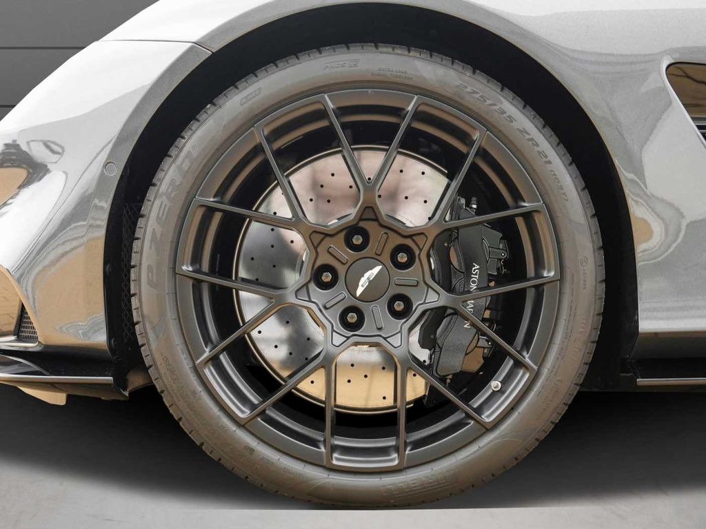 Aston Martin Vanquish