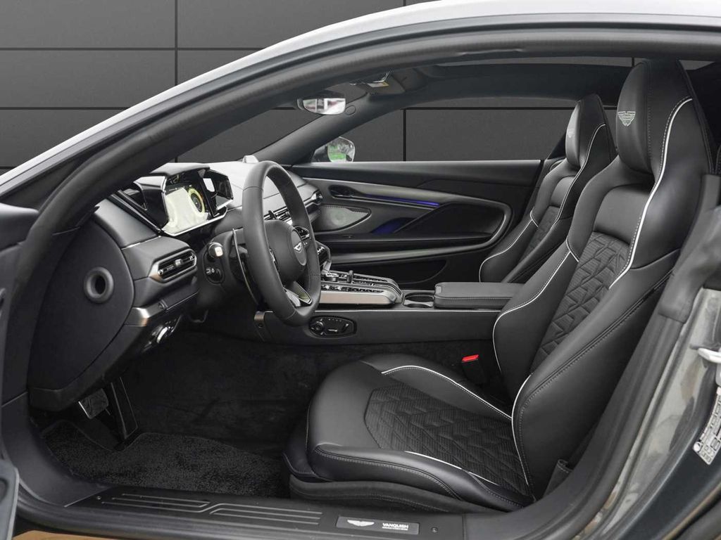 Aston Martin Vanquish