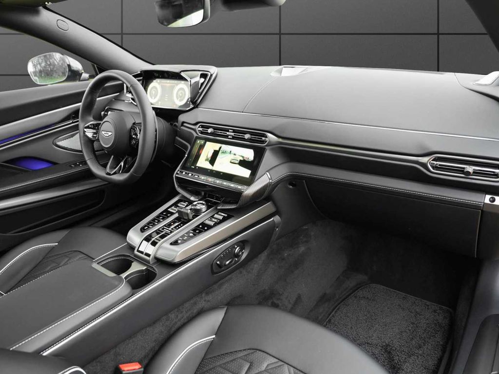 Aston Martin Vanquish