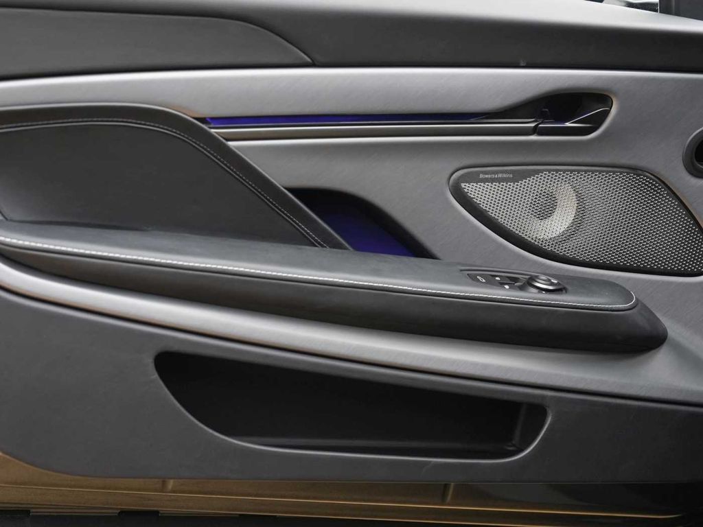 Aston Martin Vanquish