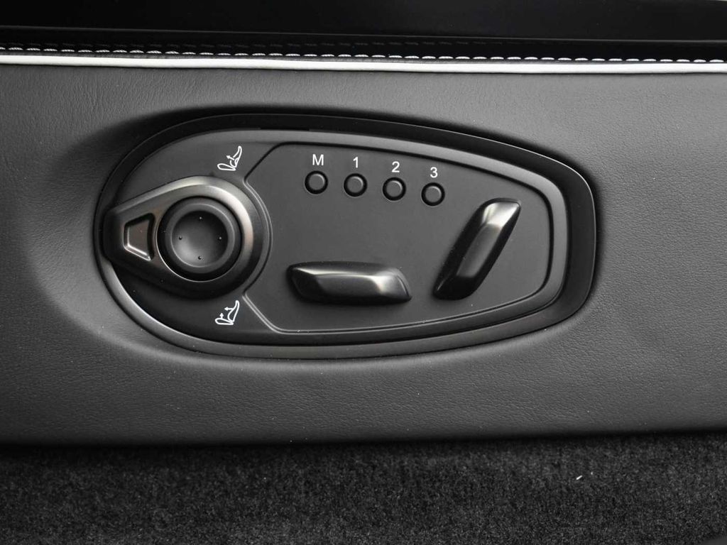 Aston Martin Vanquish