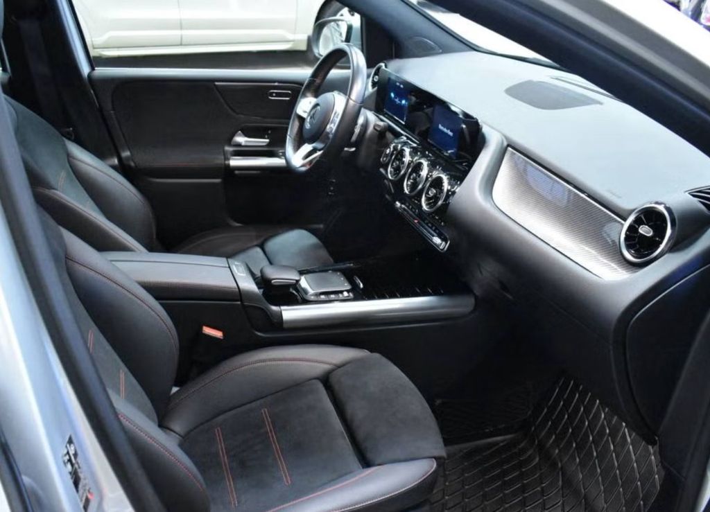 Mercedes-Benz B 180 2020