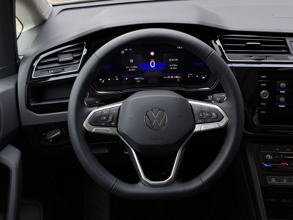 Volkswagen Touran 2024