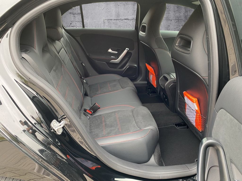 Mercedes-Benz A 200 2025