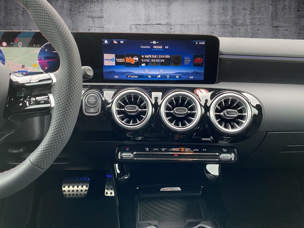 Mercedes-Benz A 200 2025