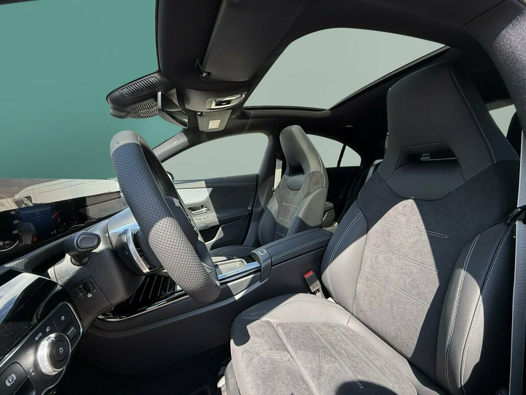 Mercedes-Benz CLA 200 2025