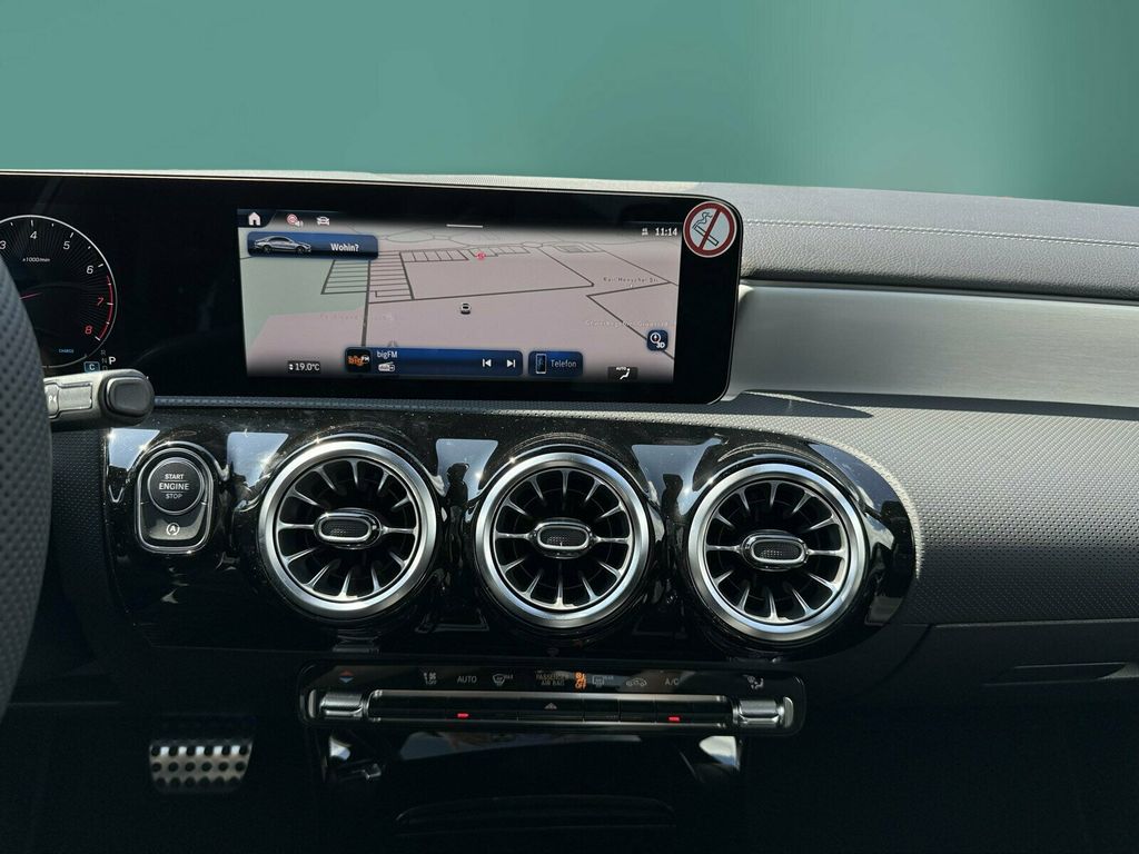 Mercedes-Benz CLA 200 2025