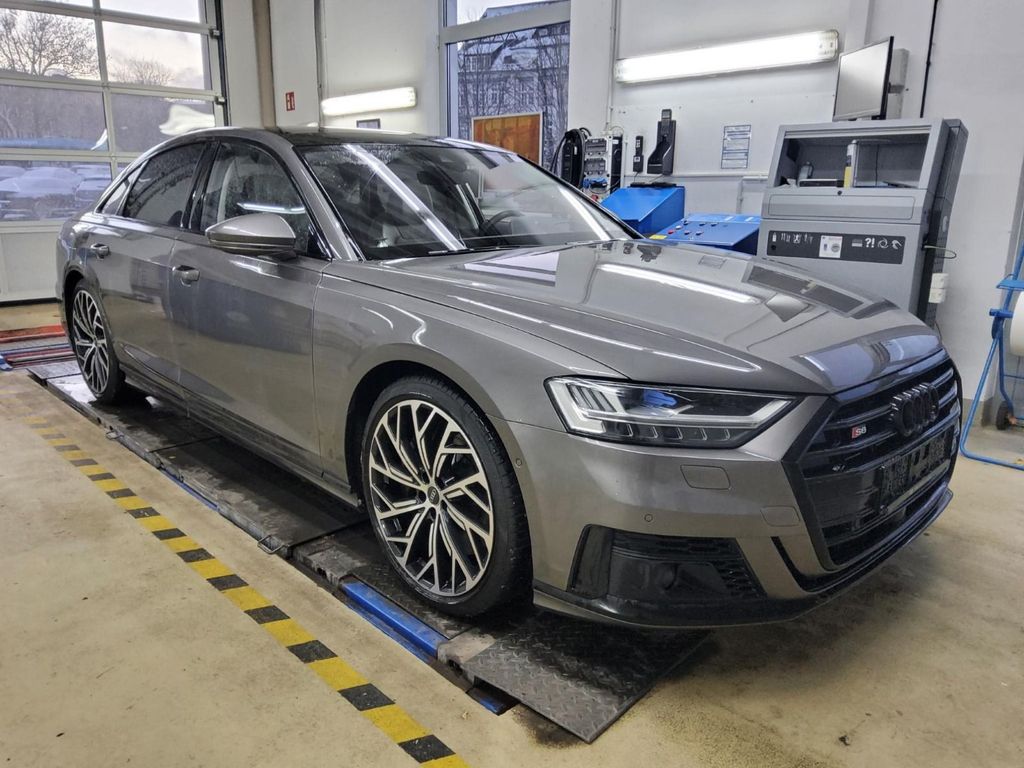 Audi S8 2022
