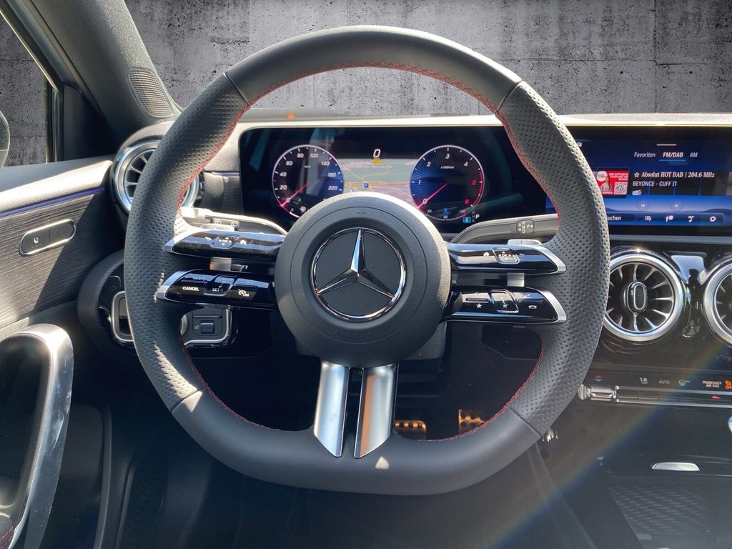 Mercedes-Benz A 200 2025