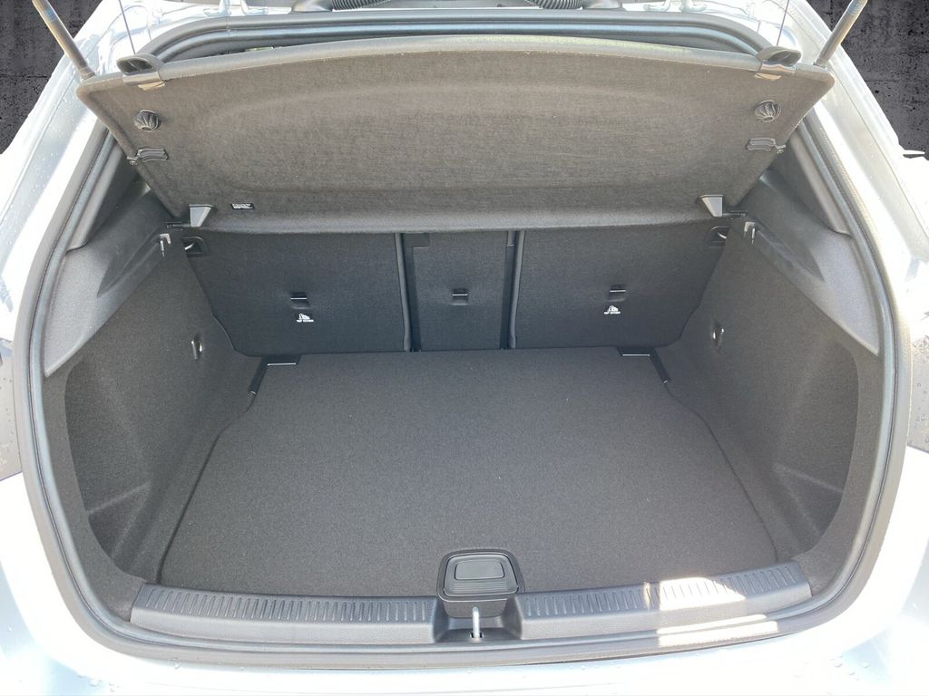 Mercedes-Benz A 200 2025