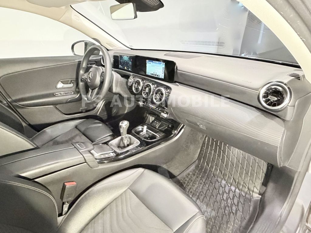 Mercedes-Benz A 180 2021