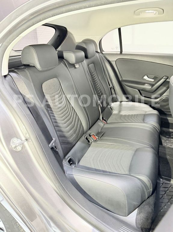 Mercedes-Benz A 180 2021